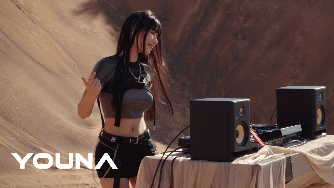 YOUNA's Mesmerizing Melodic Techno & Progressive House Set in Dubai ๐ต