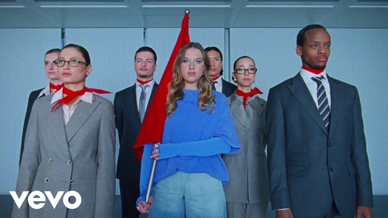 Helena - Mauvais Garçon đ¶ Official Music Video