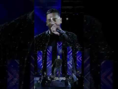 الفنان بلطي يؤدّي اغنيته "الو" خلال تكريمه في مهرجان ضيافة في دبي Balti