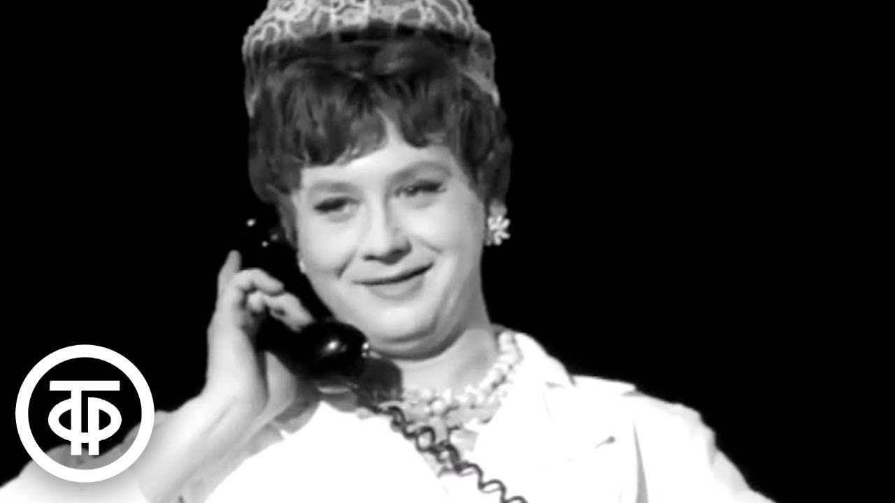 Олег Табаков в роли буфетчицы Клавы (1972)