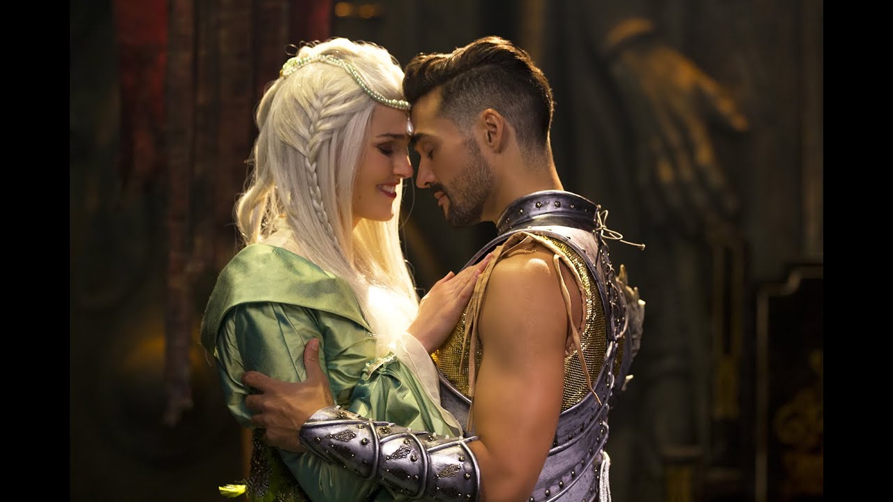 Auprès d'un autre 🎶 : La légende du Roi Arthur - Clip Officiel