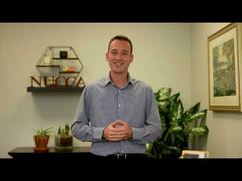 Causes & Signs of an Atlas Spinal Misalignment