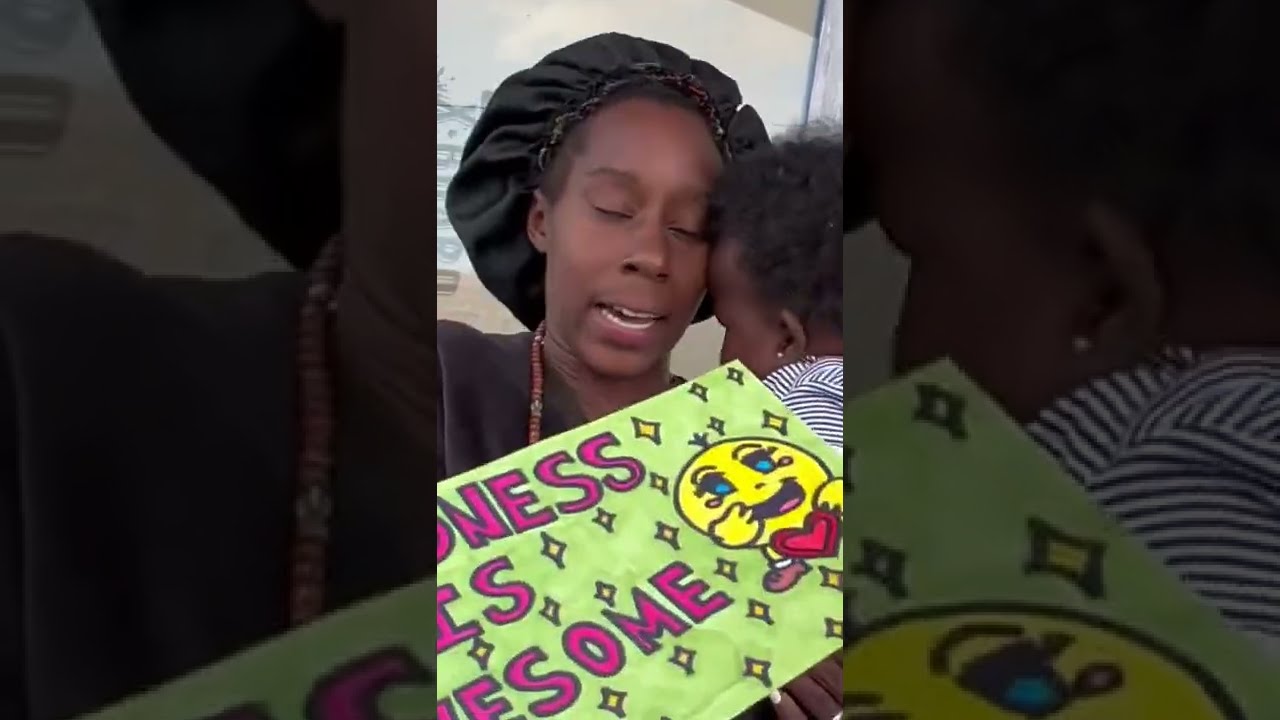 Homeless Mom's Street Art Supports Baby 🎨