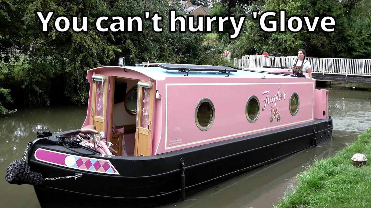 341. Pink Narrowboat Adventure on Market Harbourou 🚤