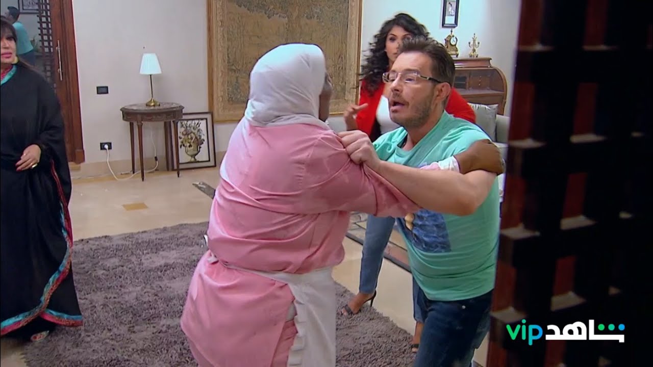 أحمد زاهر يحاول الهروب.. فين رايح؟ 😄