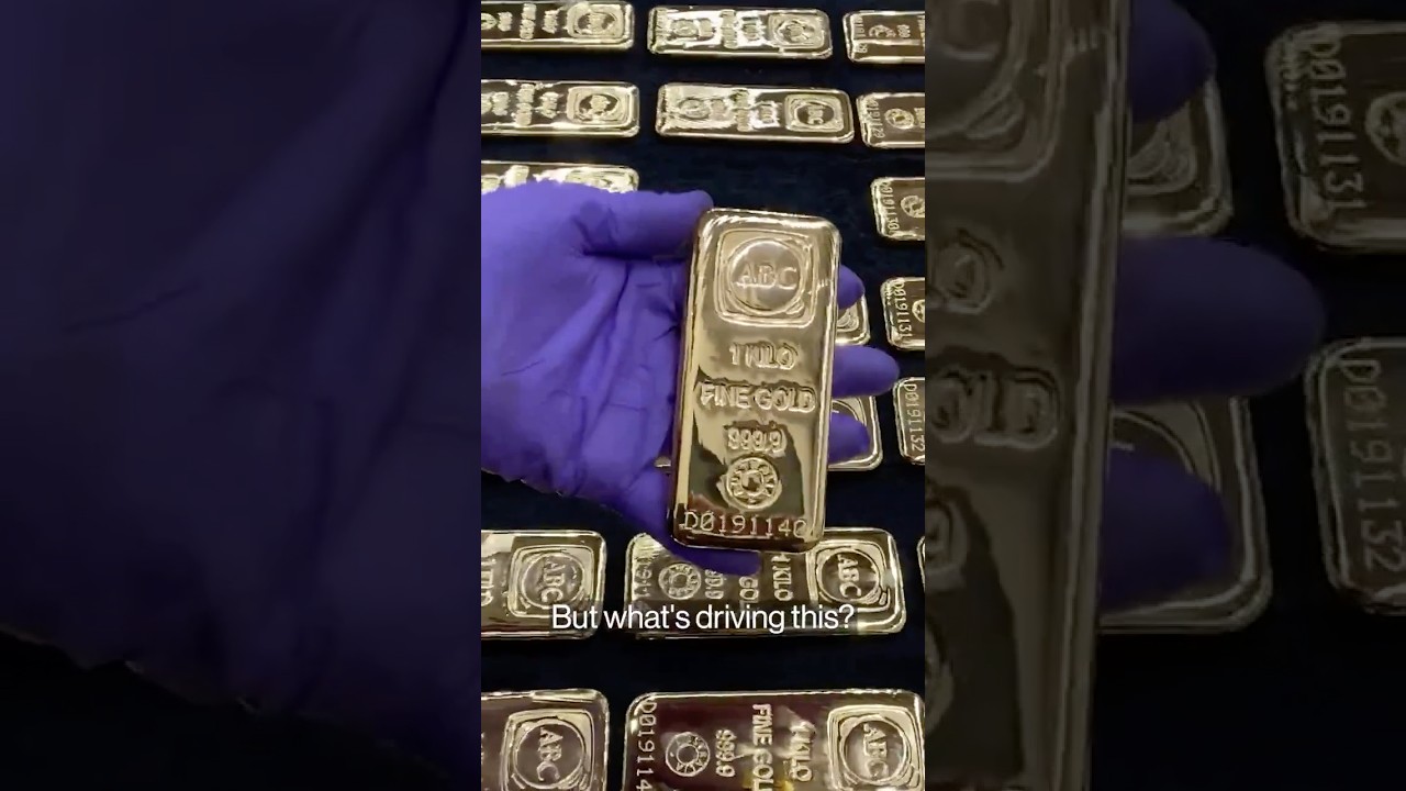 Why Investors Flock to Gold 🪙