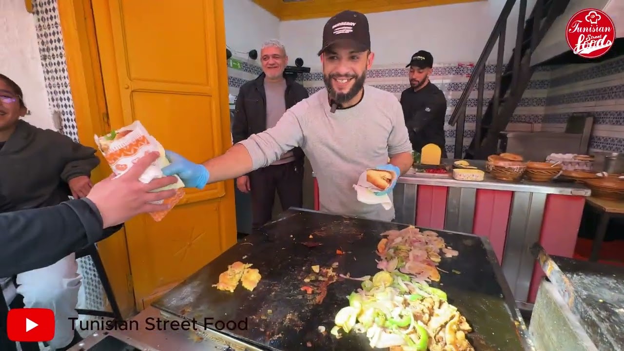 بنّة الساندويتش في القصبة: مفتوح خلال رمضان 🌙