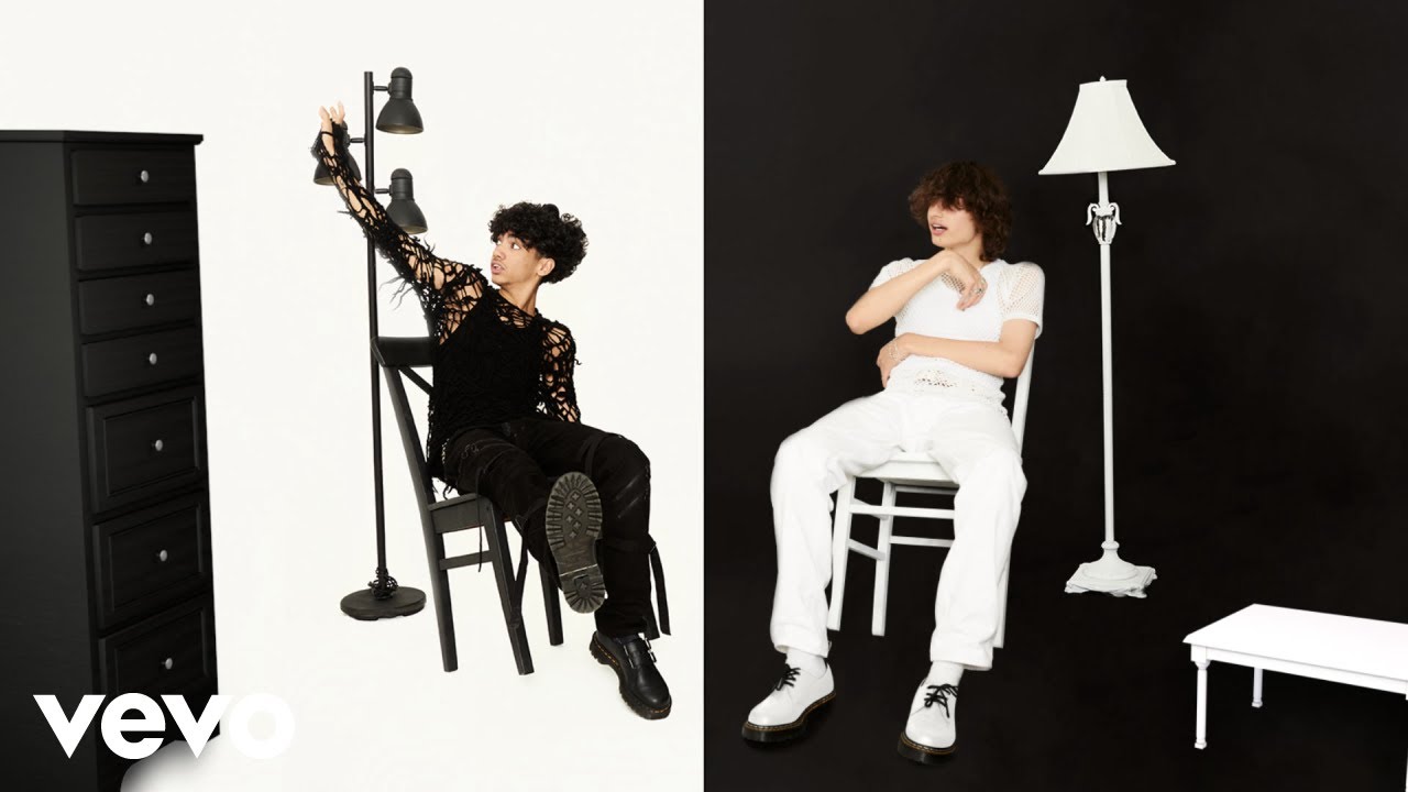 Glaive & ericdoa - Pretending (Official Audio) 🎶