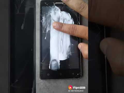 Fix scratches on mobile phone screen with toothpaste