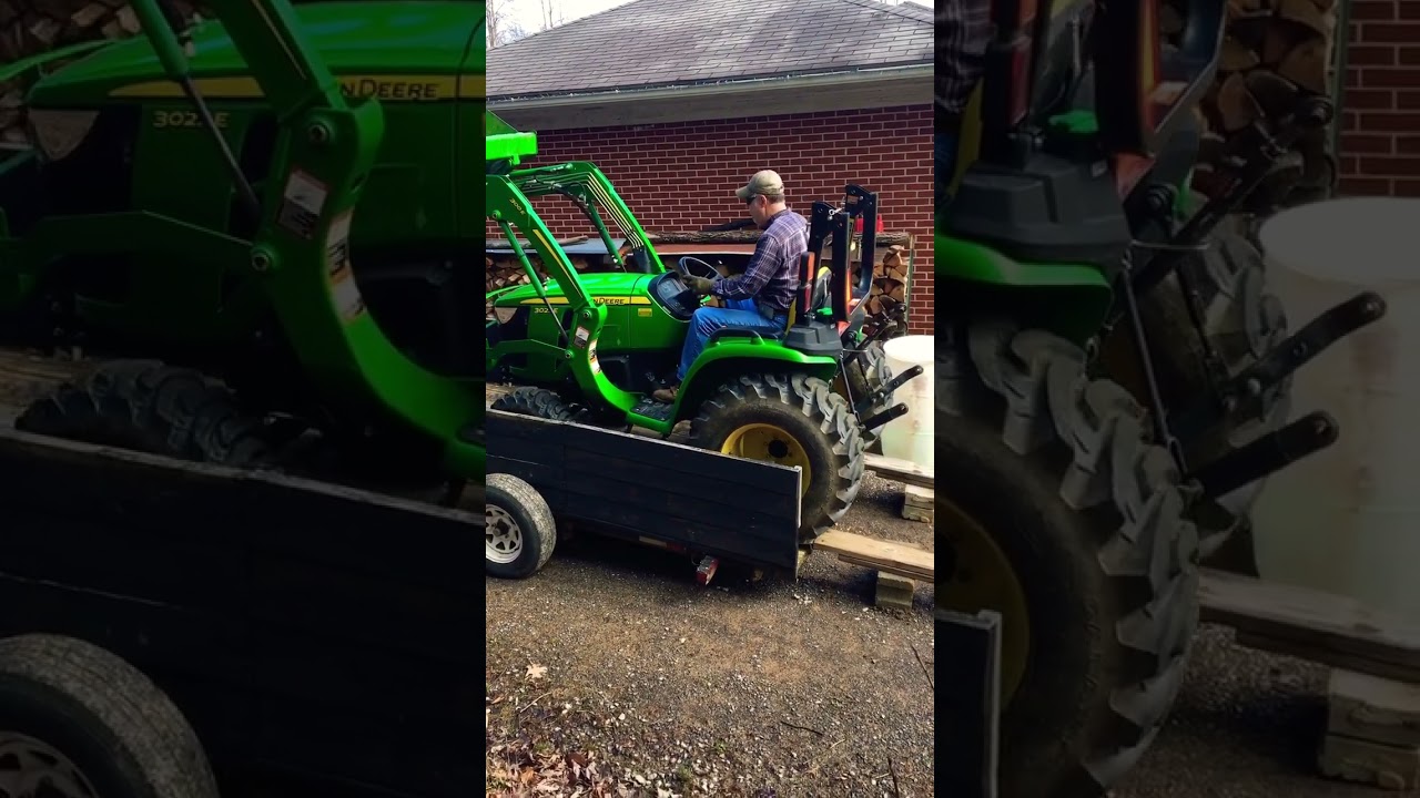 John Deere 3025E: Ready for Action!