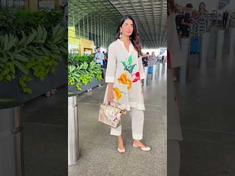 Pooja Hegde spotted at airport.... #poojahegde #spotted #entertainment #e24