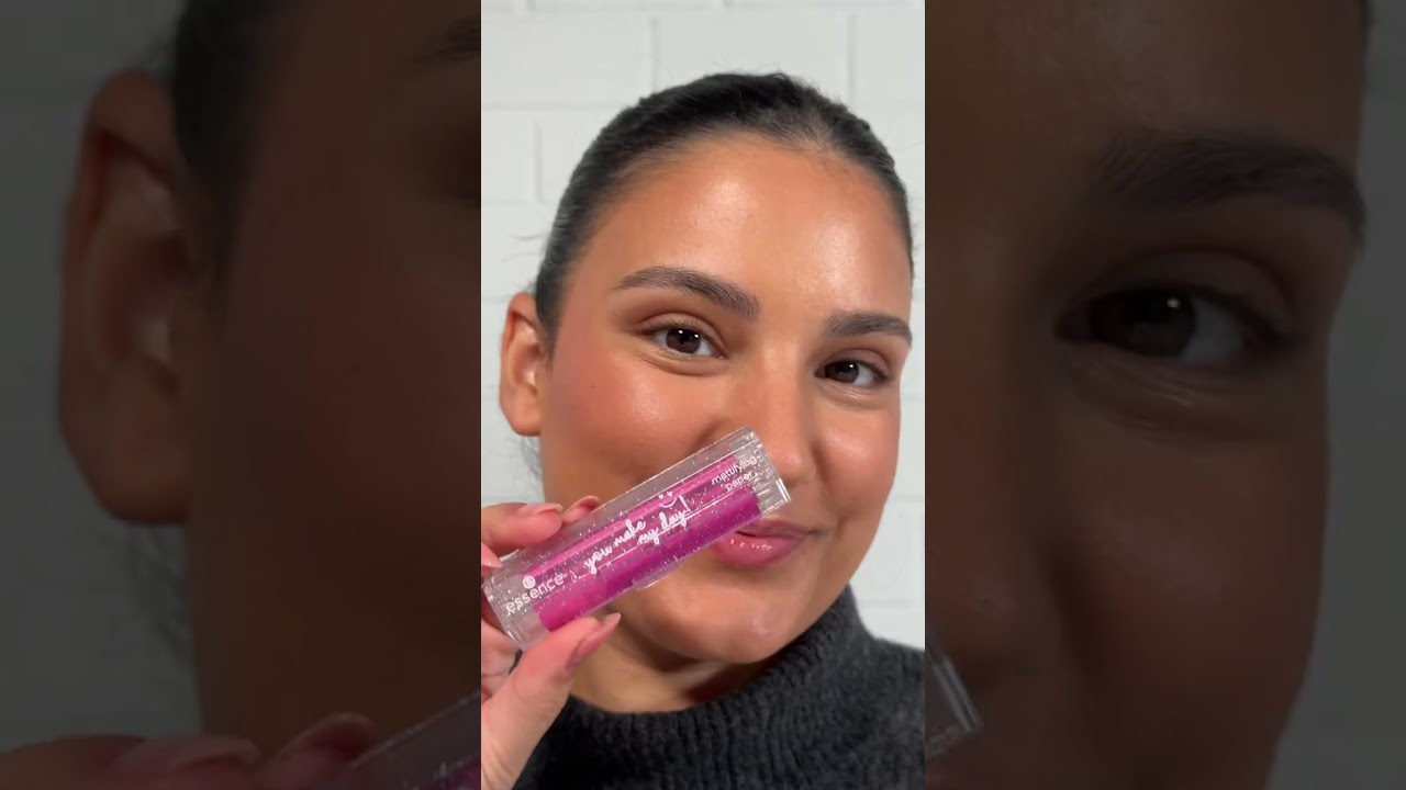 Say Goodbye to Shine with the Cute & Effective Mattifying Paper! ✨