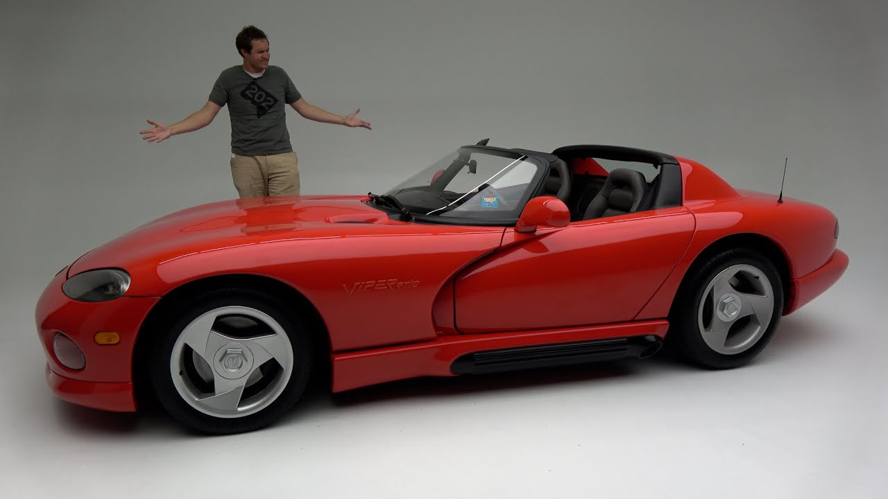 The 1992 Dodge Viper: A Bare-Bones, High-Risk Sports Car π