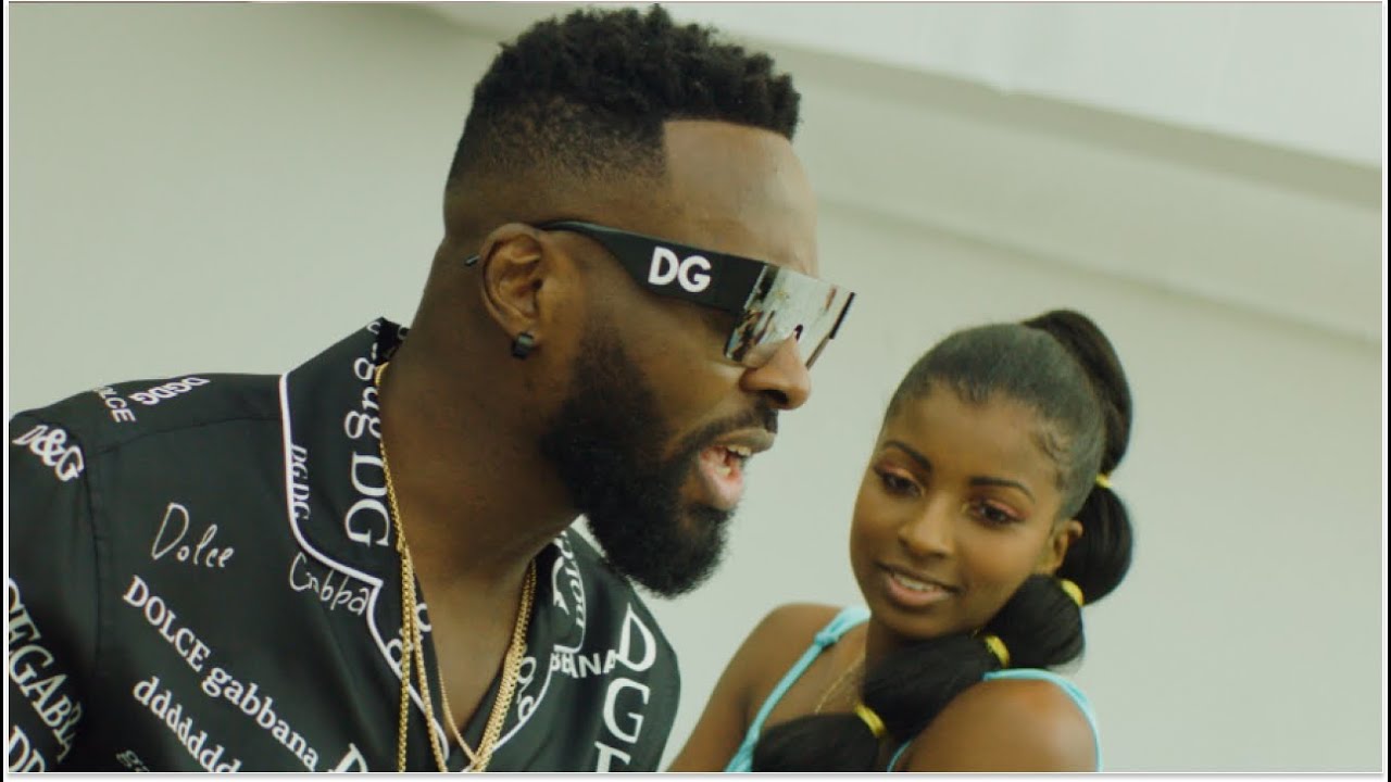 Héritier Wata - Désolé (Clip Officiel) | Découvrez son nouvel album 'Tout simplement moi : Mi-Ange' 🎶