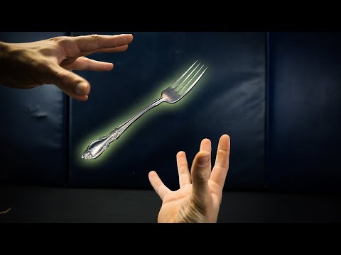 The levitating Spoon