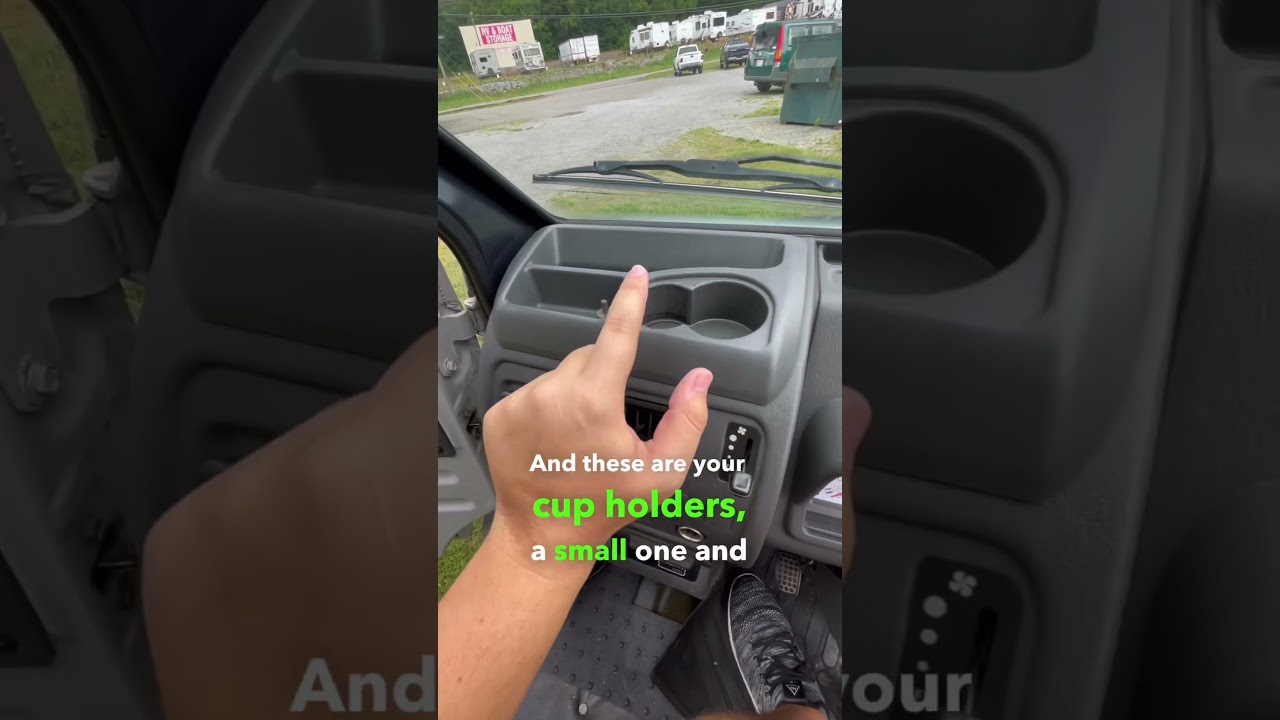 Discover the Unique Daihatsu Midget: Japan's Compact Single-Seater Truck 🚚