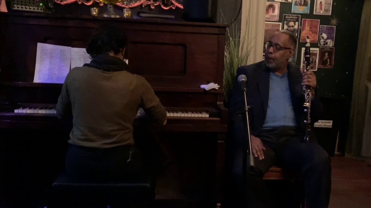 Shaye Cohn & Dr. Michael White Perform 'Eh La Bas' 🎶