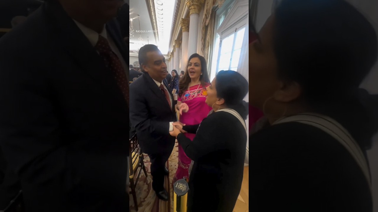 Mukesh Ambani Along With Nita Ambani And PM Narendra Modi And America Vice President Kamala Harris
