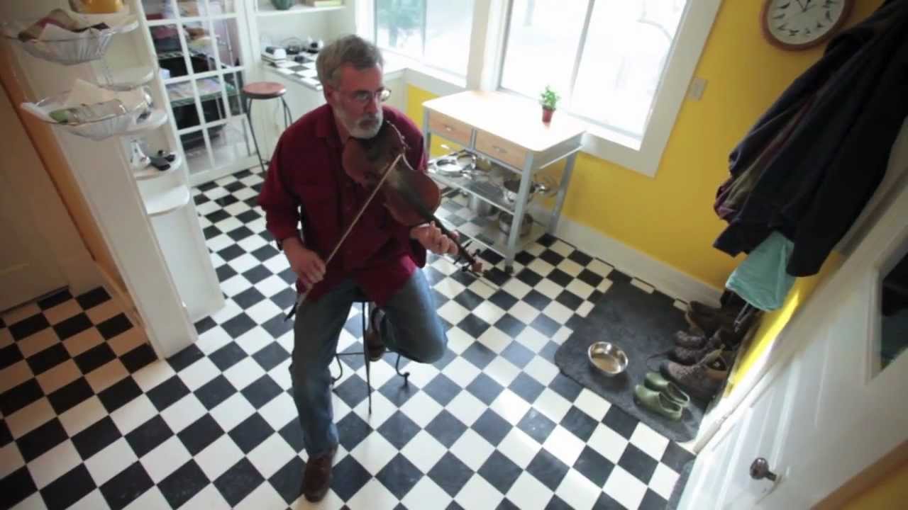 Meet Dr. Bruce Schwartz, MD – Expert Orthopedic Surgeon with a Love for Mountain Fiddle Music 🎻