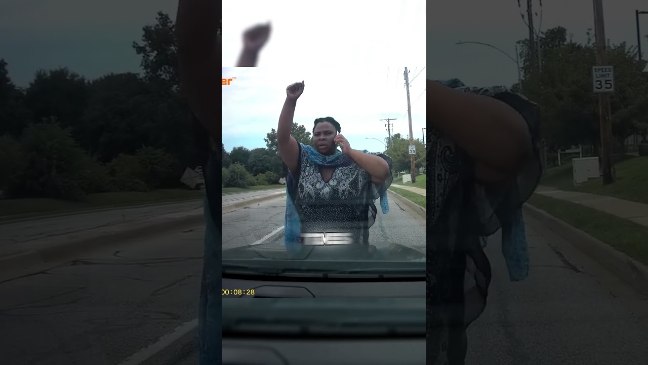 Karen Walks in the Middle of the Road 🚶‍♀️