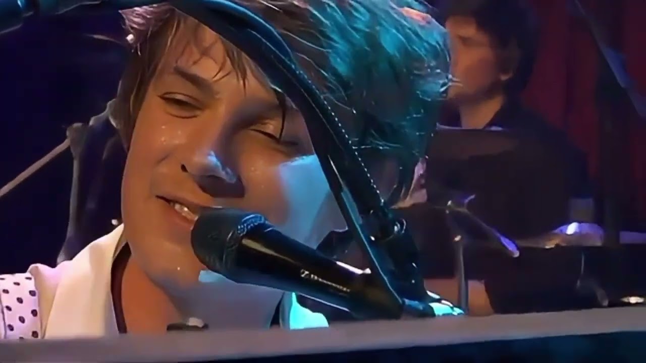 Hanson Live in NYC: Watch Their Classic 'Yearbook' Performance 🎶