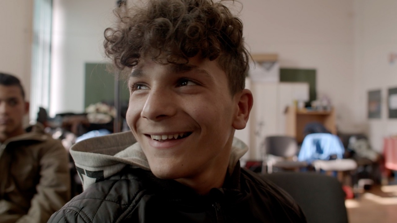 Cate Le Bon - Home to You (Official Video) 🎶