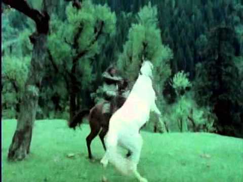 Khoon Pasina (1977) - The Chase