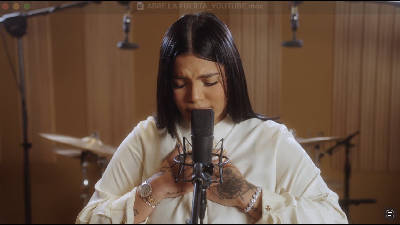 La Ross Maria - Abre La Puerta (Official Video) 🎶