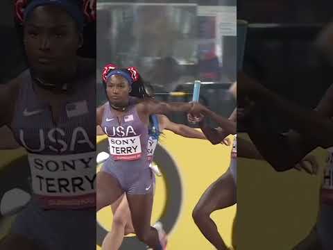 Unbelievable relay save 😮💨 #athletics #worldrelays #usa