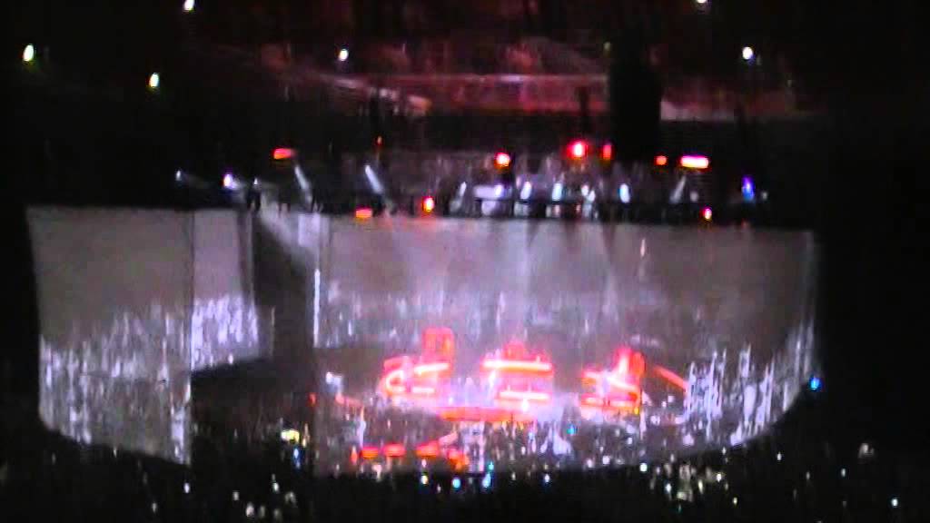 Concert Indochine à Dijon le 15.03.14 : Black City Ouverture et Black City Parade