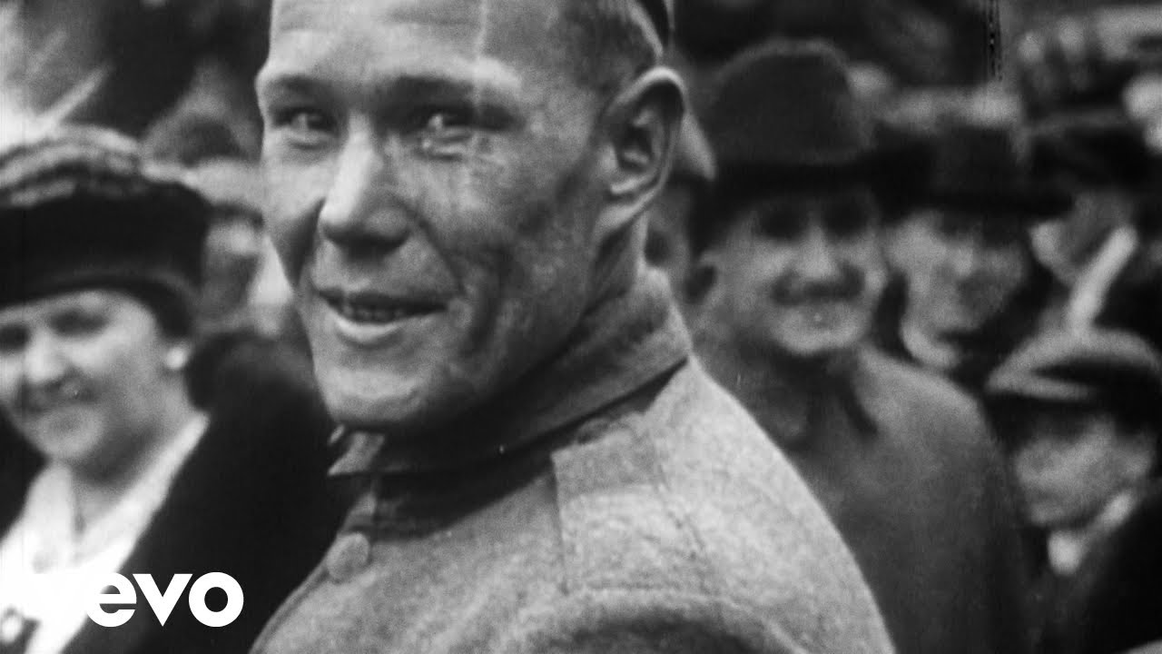 Indochine - Little Dolls Official Clip 🎶