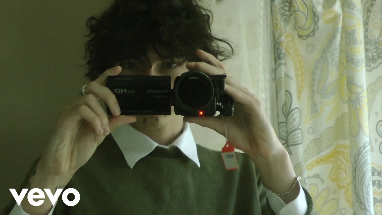 Glaive - 17250 (Official Lyric Video) 🎶