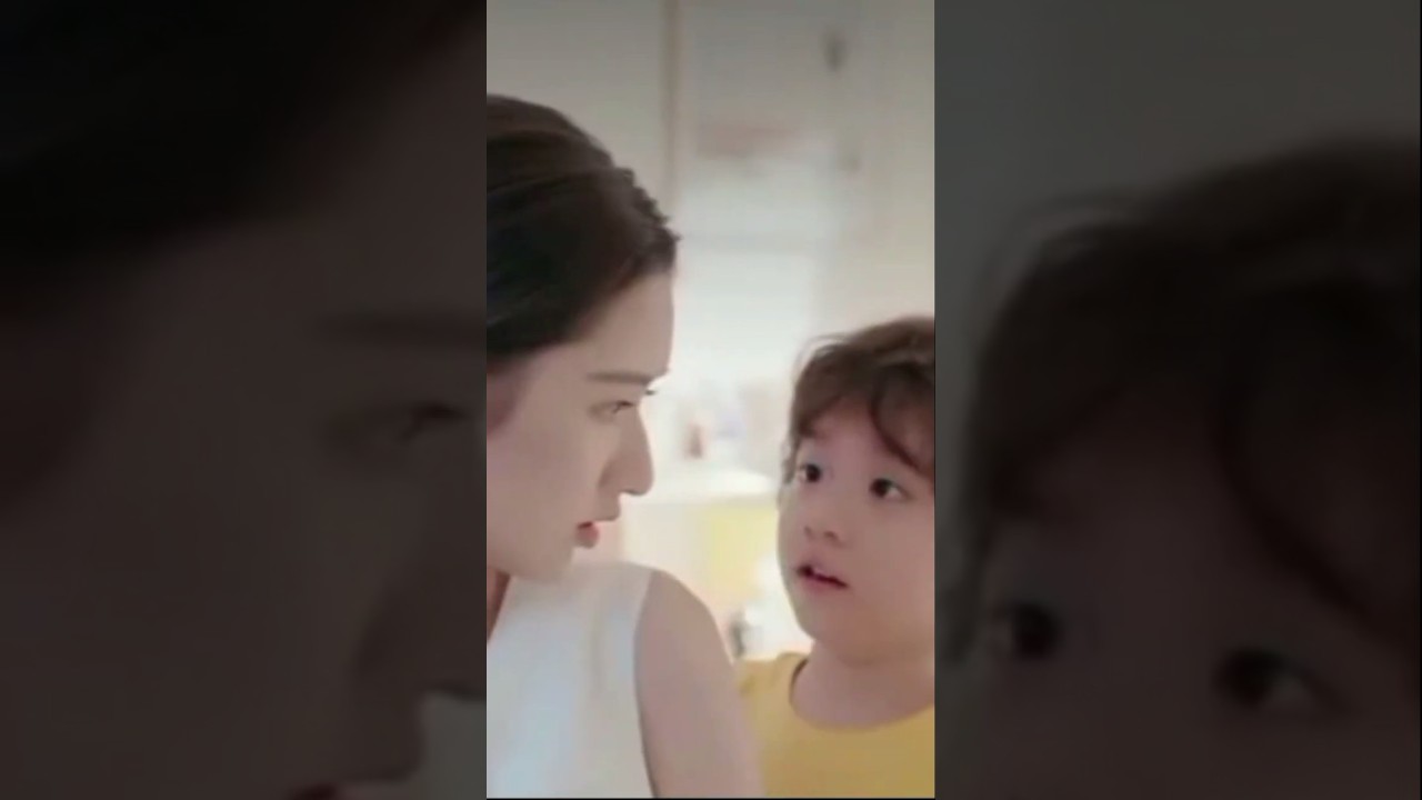 Xin Qi Assists Min Hui in Viral Chinese Short 🎬