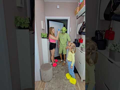 Checking the Temperature 🌡😱 #demariki