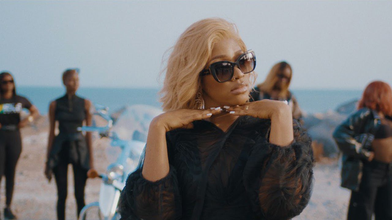 DJELYKABA BINTOU - EYAMA GNOKHOUN 🎶 Nouveau Clip Officiel