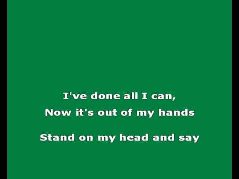 Roger Daltrey Performs 'Giving It All Away' 🎶