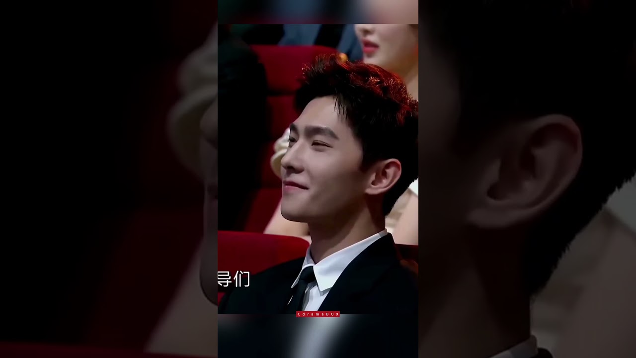 Wang Churan's Simple Style & Hair Looks ✨