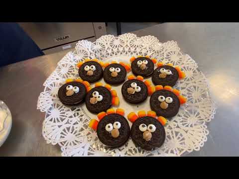 Learn How To Make Adorable Turkeys with Oreo Cookies