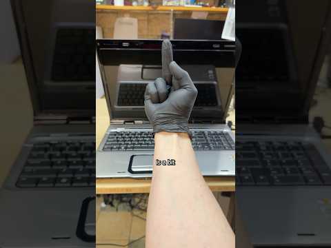 $2000 HP DV9000 - The Worst Laptop EVER #tech #technology #shorts #pc