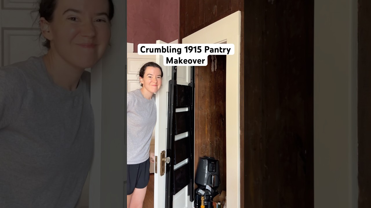 Kitchen Pantry Makeover!