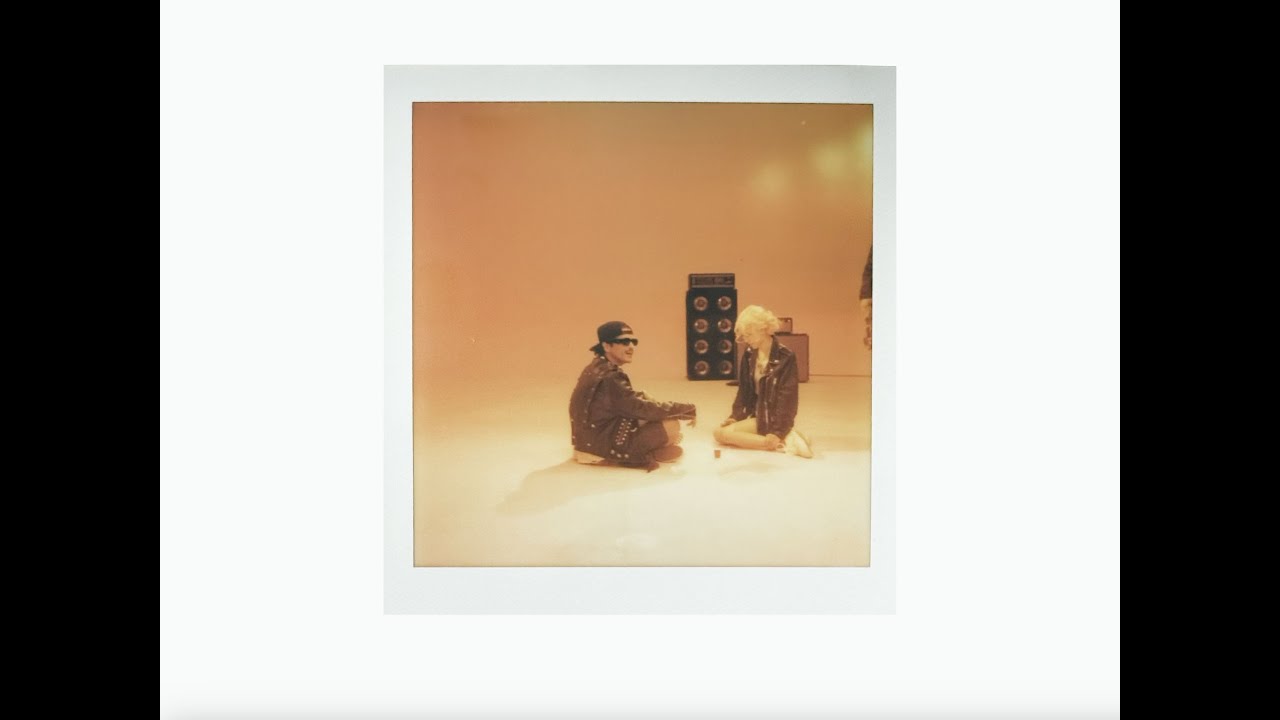 ROSÉ Releases Debut Album 'rosie' 🎶