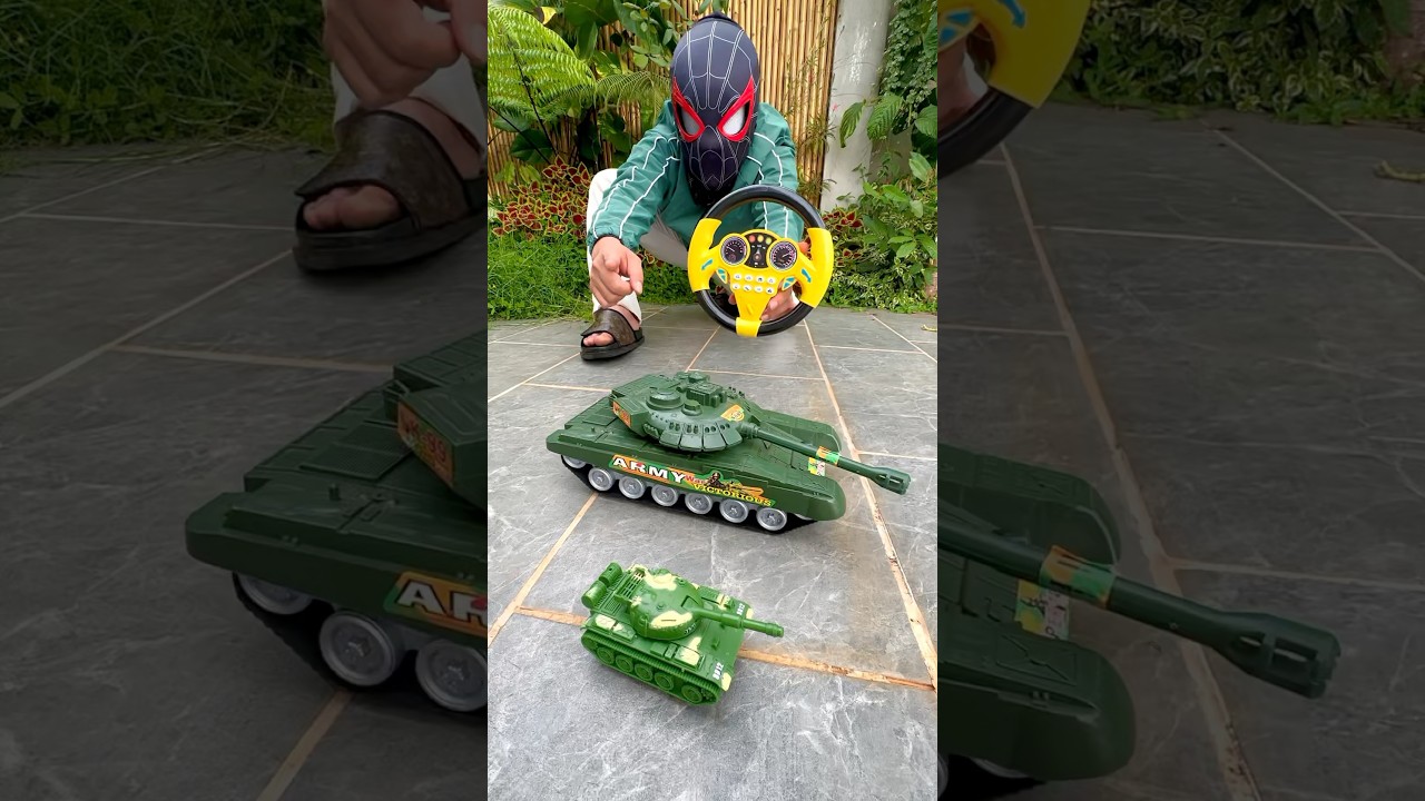 Remote Control Tanks Unboxing & Test 💥