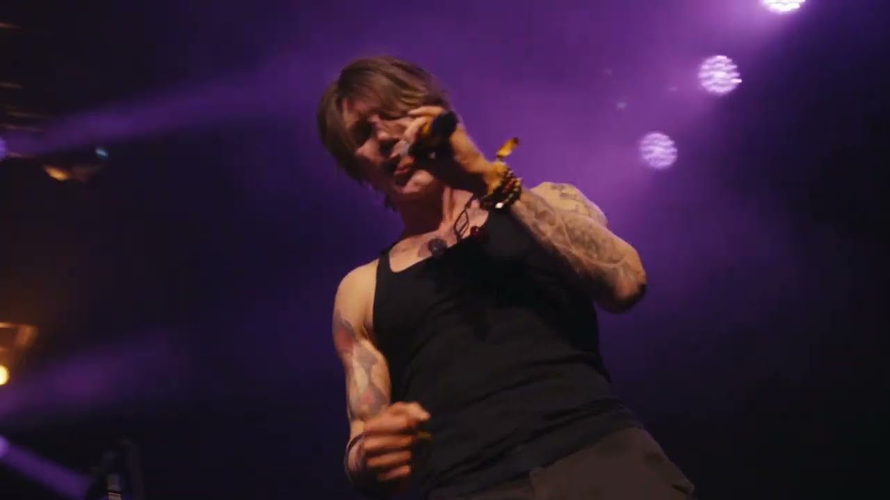 Goo Goo Dolls Perform 'Iris' Live at Stagecoach 2025 🎤