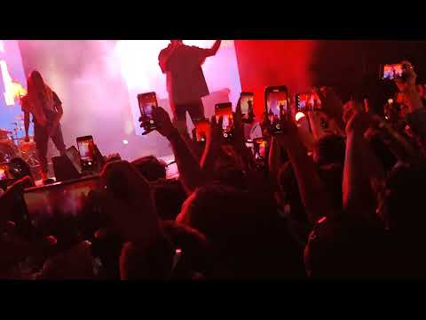 Divine spitting Bandana Gang in Delhi live 🔥 #concert #live #divine #delhi #rapper #dlf #bandana