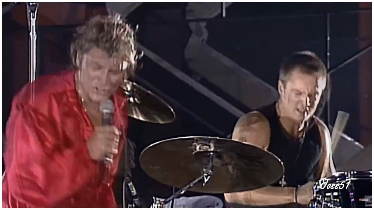 Johnny & David Hallyday Perform 'Oh Ma Jolie Sarah' at Parc des Princes 1993 🎸