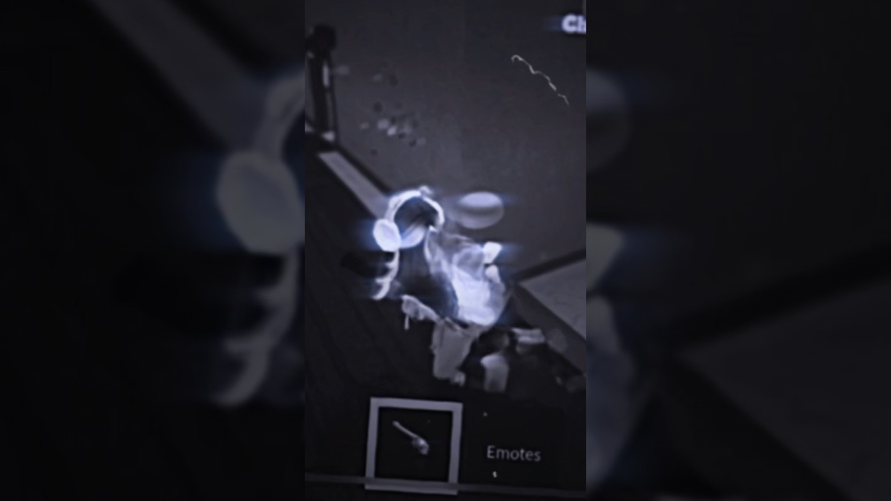 Knife Slip Mishap in Roblox 🎮