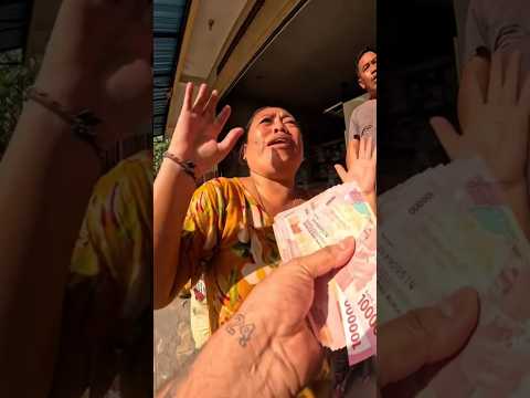 homeless family selling rice on street gets beautiful surprise 🥹❤️