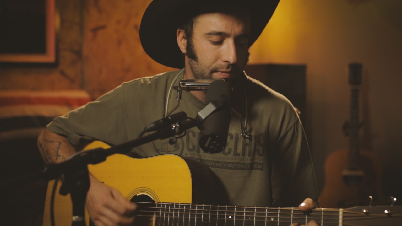 Luke Bell Performs 'Loretta' at Americana Fest ๐ธ