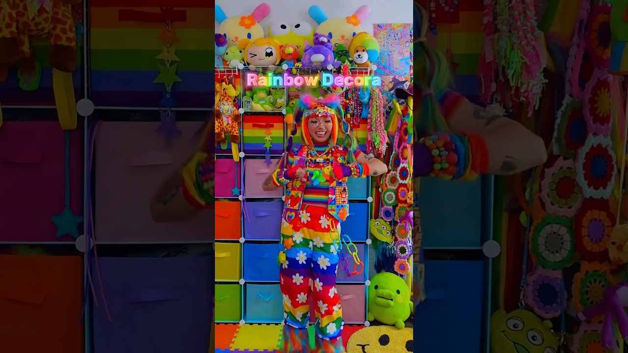 Versatile Decora Fashion: Wear It in Any Color! 🌈