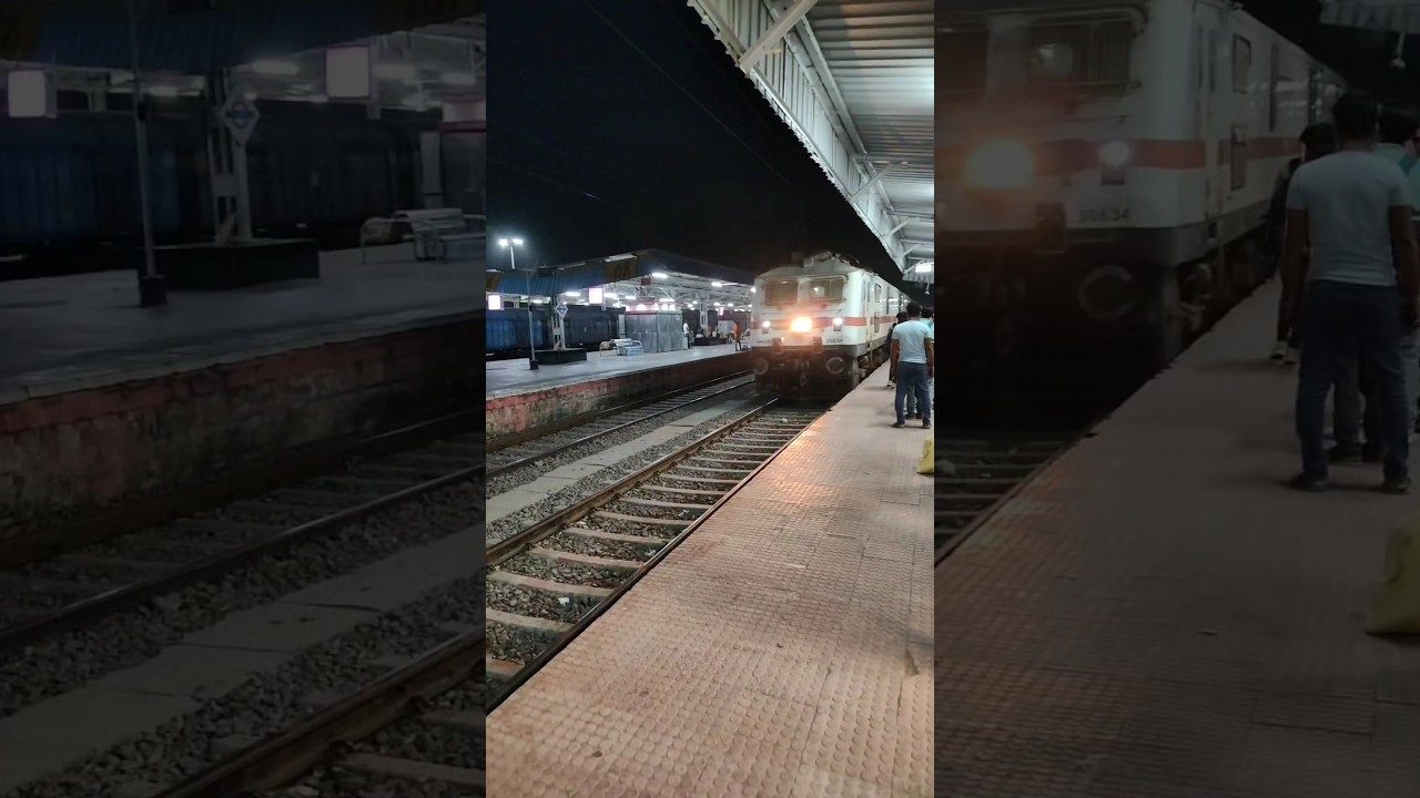 Gorakhpur Super Fast Express Arrives at Orai 🚆